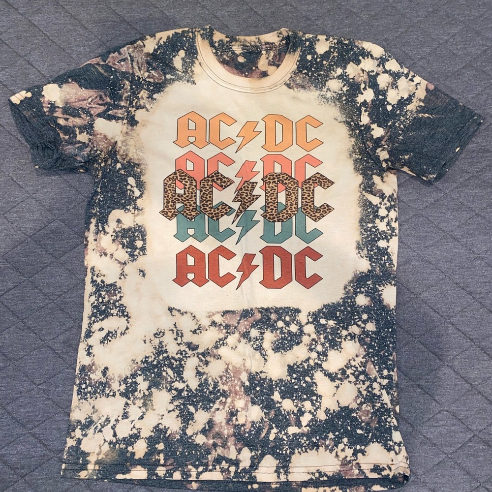 Women’s ACDC tshirt